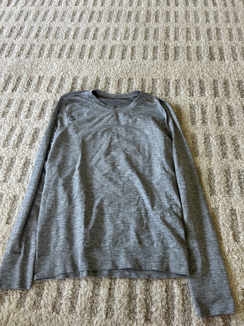 lululemon athletica Women's Long Sleeve Crew in Heather Gray